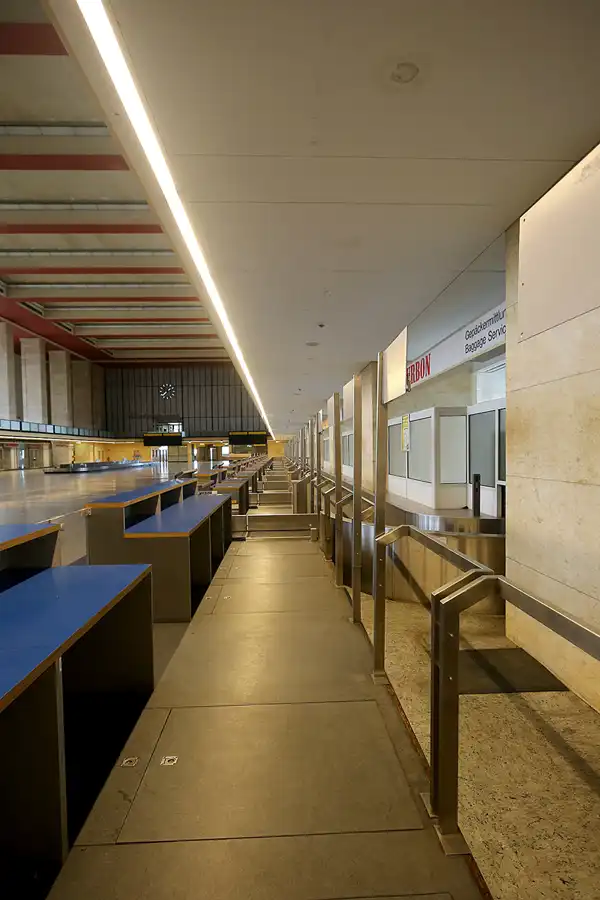 154 | 2020 | Berlin | Flughafen Tempelhof | © carsten riede fotografie