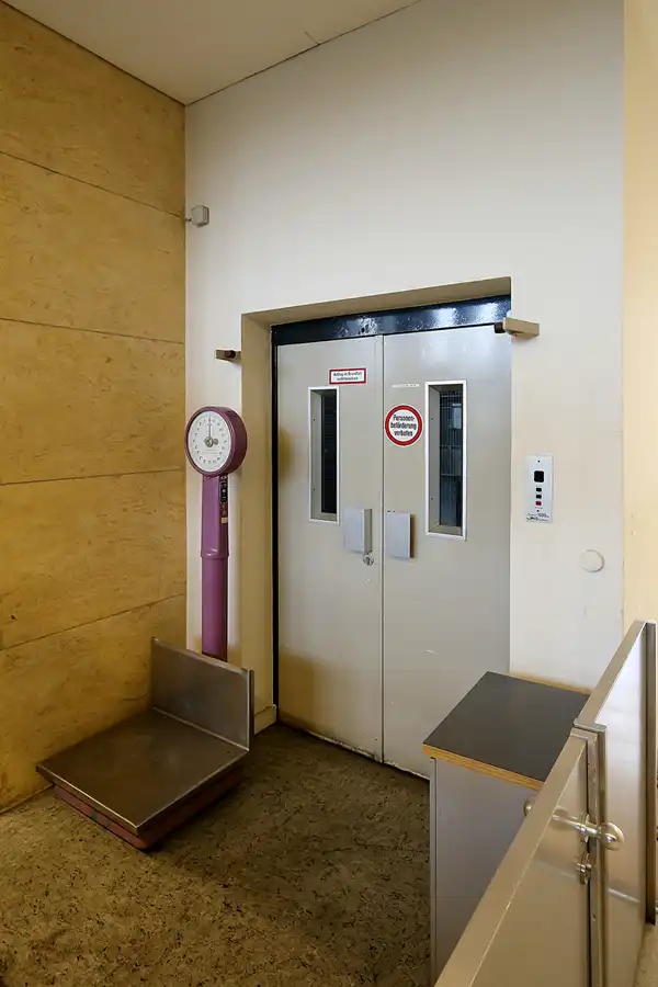 155 | 2020 | Berlin | Flughafen Tempelhof | © carsten riede fotografie