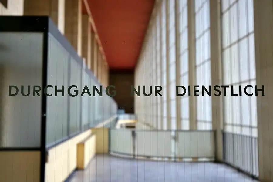 156 | 2020 | Berlin | Flughafen Tempelhof | © carsten riede fotografie