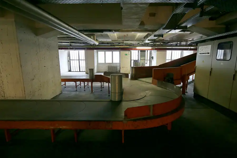 166 | 2020 | Berlin | Flughafen Tempelhof | © carsten riede fotografie