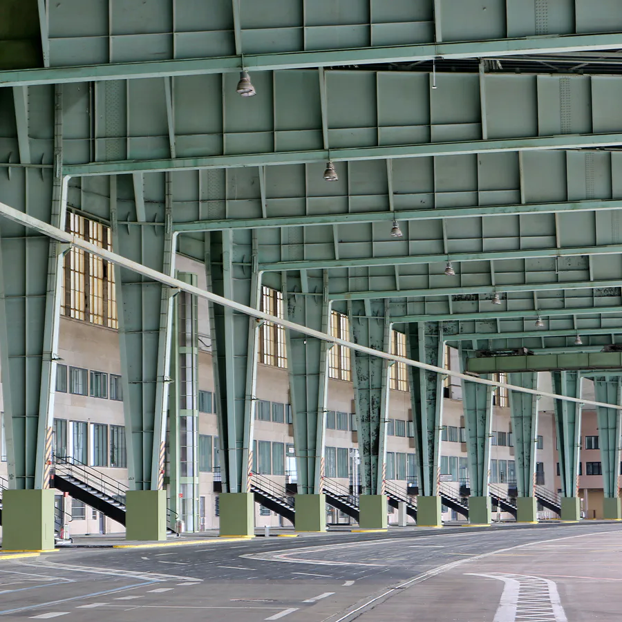 082 | 2020 | Berlin | Flughafen Tempelhof | © carsten riede fotografie