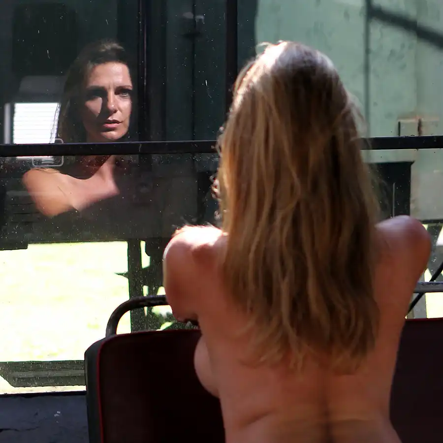 021 | 2020 | Wittenberge | Bahnbetriebswerk Wittenberge – Historischer Lokschuppen – Model Cold Angel Jana | © carsten riede fotografie