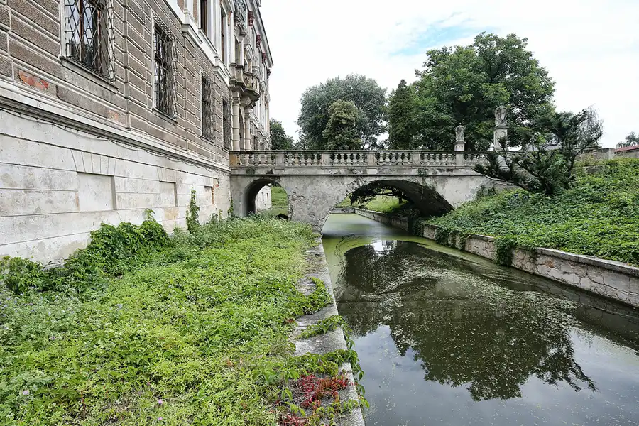 071 | 2020 | Roztoka | Pałac W Roztoce – Schloss Rohnstock | © carsten riede fotografie