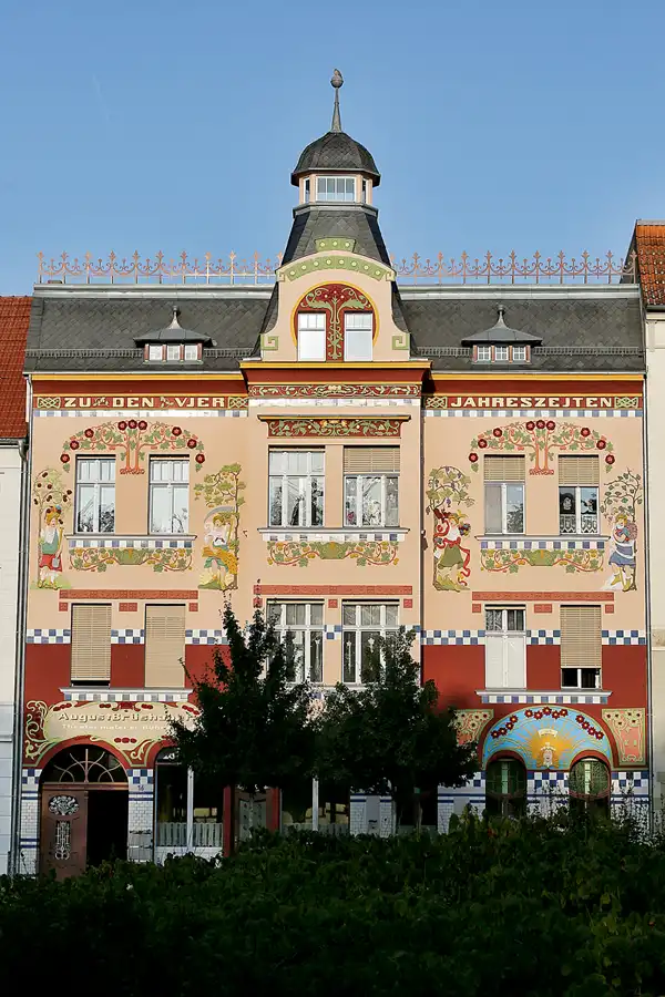 001 | 2020 | Wittenberge | Haus der vier Jahreszeiten | © carsten riede fotografie