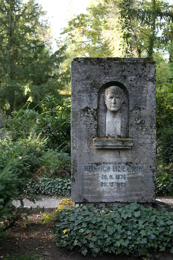 050 | 2020 | Weimar | Historischer Friedhof | © carsten riede fotografie