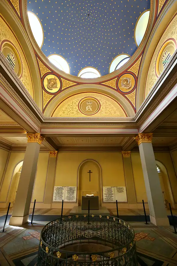 075 | 2020 | Weimar | Historischer Friedhof – Fürstengruft | © carsten riede fotografie
