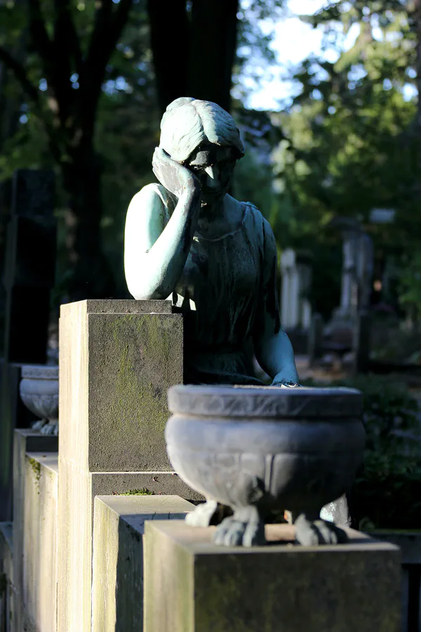 002 | 2020 | Weimar | Historischer Friedhof | © carsten riede fotografie