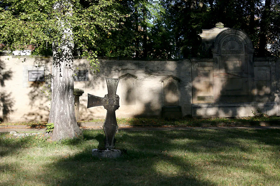 045 | 2020 | Weimar | Historischer Friedhof | © carsten riede fotografie