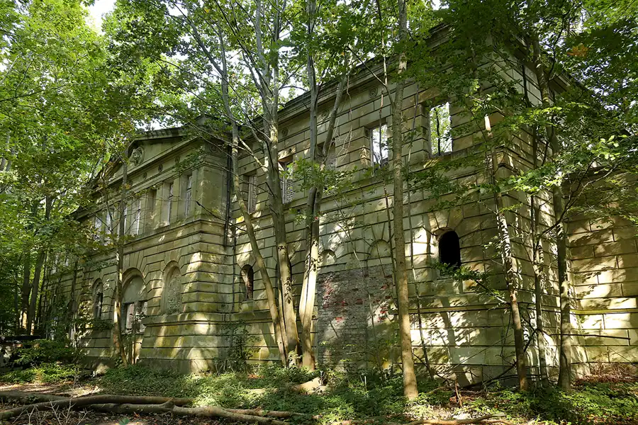 106 | 2020 | Sassnitz | Schloss Dwasieden | © carsten riede fotografie