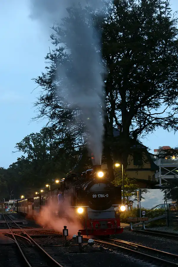 129 | 2020 | Göhren | Bahnhof – Rasender Roland | © carsten riede fotografie