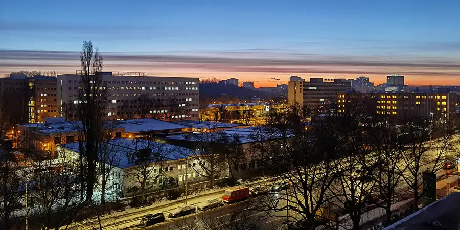 005 | 2021 | Berlin | Storkower Strasse | © carsten riede fotografie