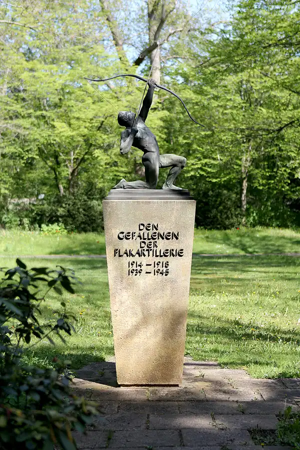 045 | 2021 | Berlin | Friedhof Steglitz | © carsten riede fotografie