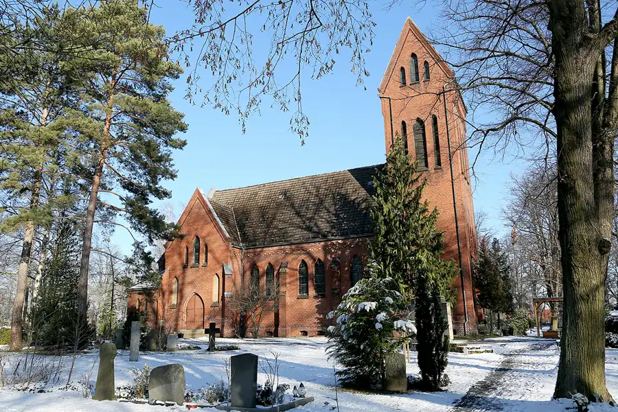 034 | 2021 | Berlin | Friedhof der St. Hedwig und St. Pius Gemeinde | © carsten riede fotografie