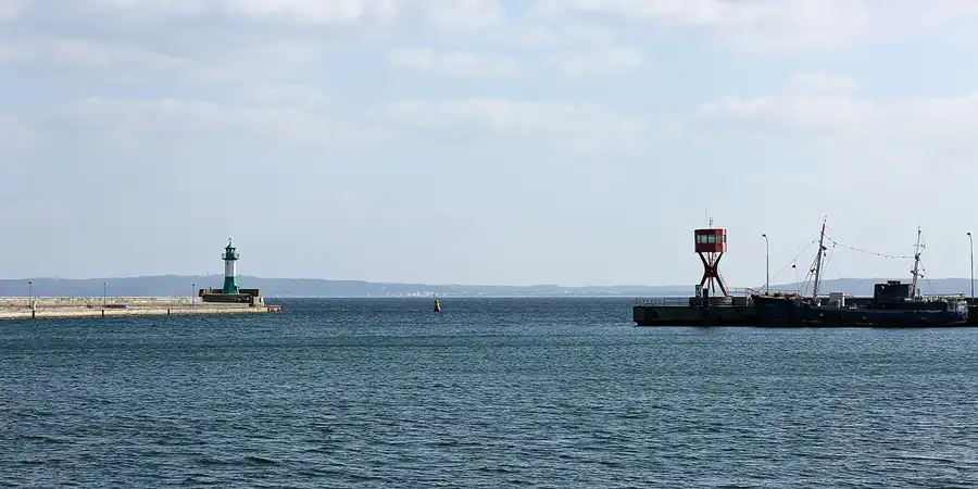 054 | 2021 | Sassnitz | Leuchtturm | © carsten riede fotografie