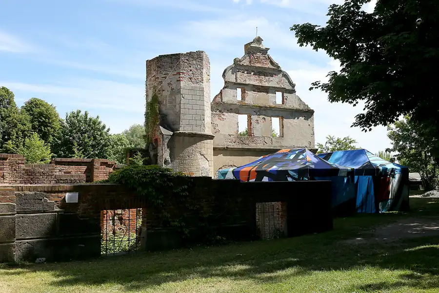 221 | 2021 | Pansevitz | Schlossruine Pansevitz | © carsten riede fotografie