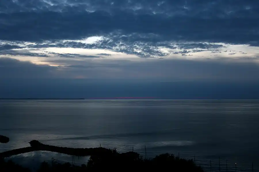 065 | 2021 | Lohme | Sonnenuntergang am Kap Arkona | 2021-06-14 – 22:31 | T plus 46 Minuten | © carsten riede fotografie