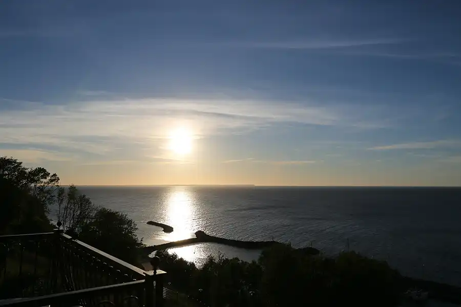 075 | 2021 | Lohme | Sonnenuntergang am Kap Arkona | 2021-06-16 – 20:42 | T minus 64 Minuten | © carsten riede fotografie