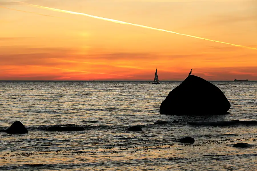 085 | 2021 | Lohme | Sonnenaufgang am Schwanenstein | 2021-06-17 – 04:14 | T minus 12 Minuten | © carsten riede fotografie