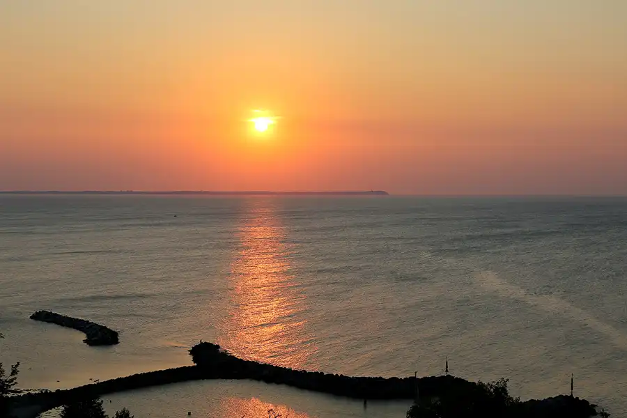 092 | 2021 | Lohme | Sonnenuntergang am Kap Arkona | 2021-06-17 – 21:10 | T minus 36 Minuten | © carsten riede fotografie