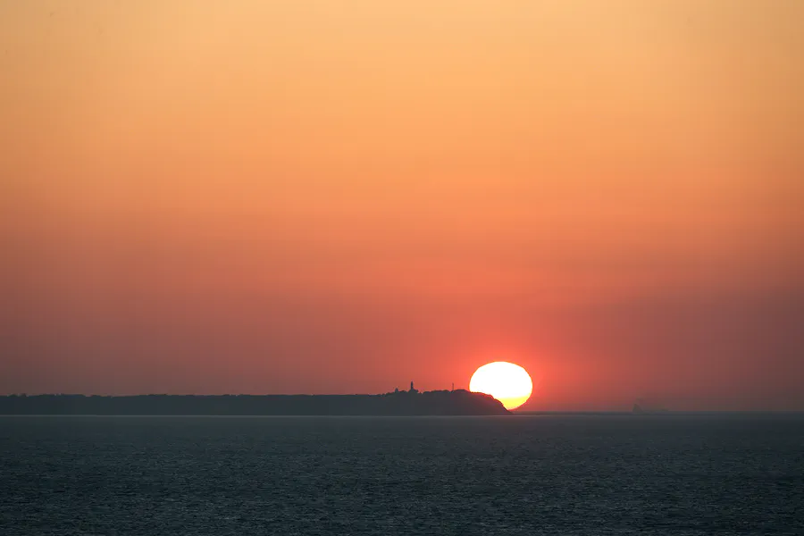 056 | 2021 | Lohme | Sonnenuntergang am Kap Arkona | 2021-06-13 – 21:39 | T minus 5 Minuten | © carsten riede fotografie