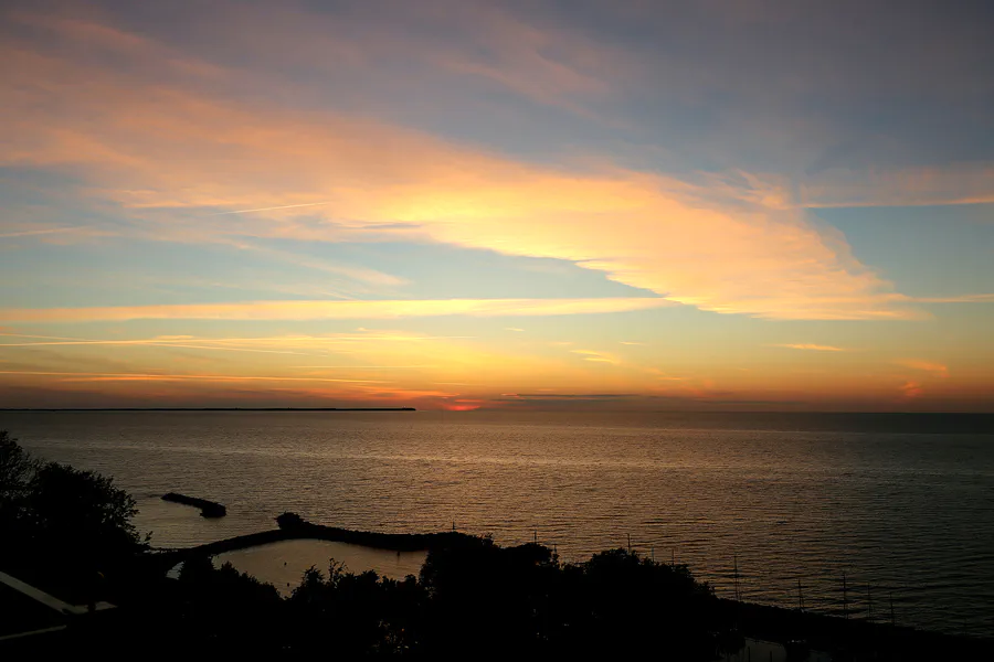 073 | 2021 | Lohme | Sonnenuntergang am Kap Arkona | 2021-06-15 – 21:55 | T plus 10 Minuten | © carsten riede fotografie
