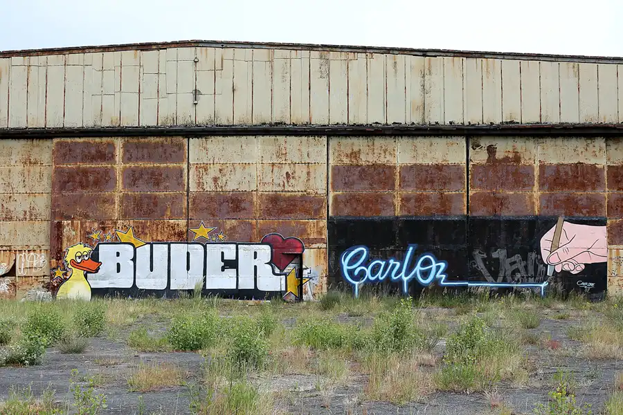 002 | 2021 | Schönwalde | Flugplatz Schönwalde | © carsten riede fotografie