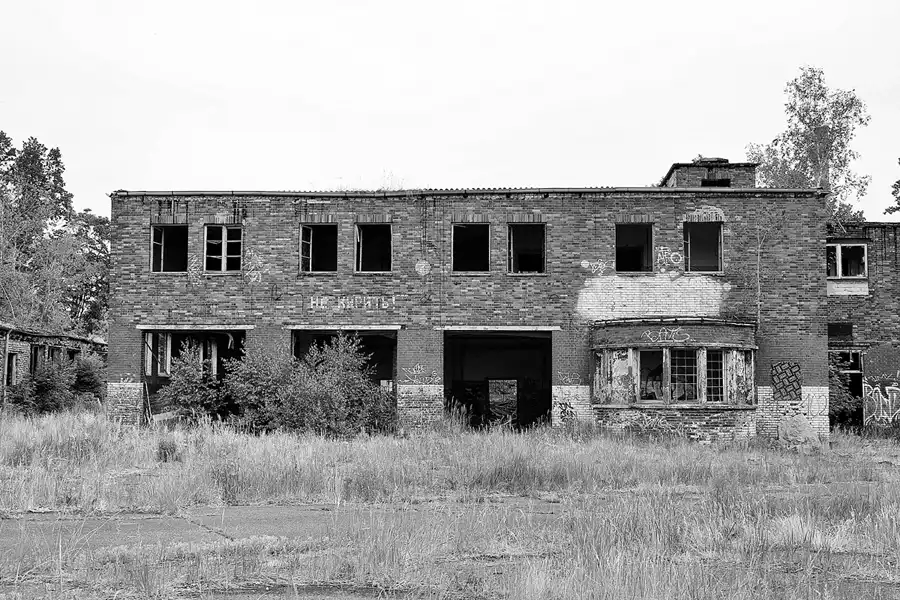 003 | 2021 | Schönwalde | Flugplatz Schönwalde | © carsten riede fotografie
