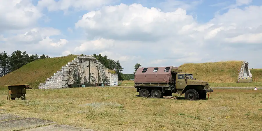 004 | 2021 | Neuhardenberg | Flugplatz EDON | © carsten riede fotografie