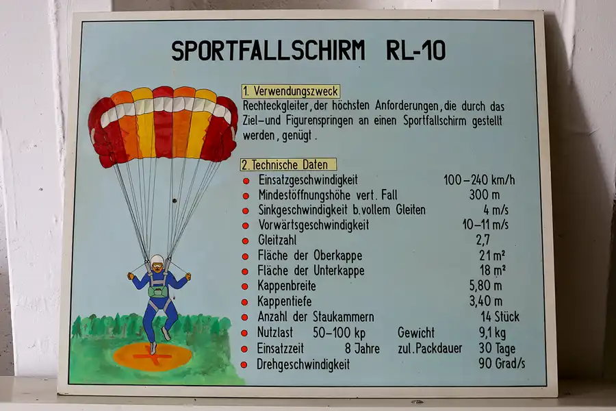 029 | 2021 | Neuhardenberg | Flugplatz EDON | © carsten riede fotografie