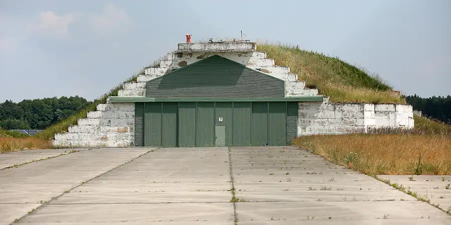 062 | 2021 | Neuhardenberg | Flugplatz EDON | © carsten riede fotografie