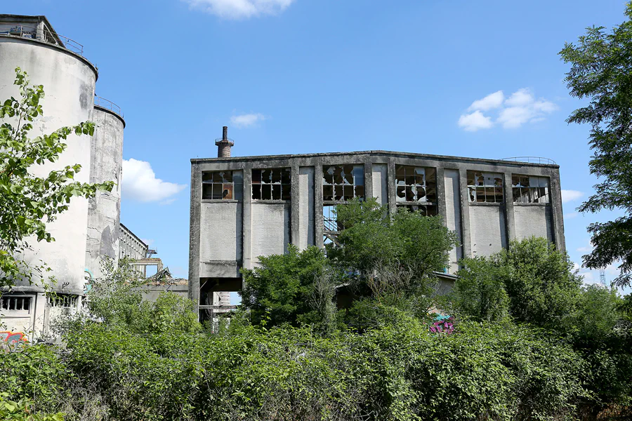 063 | 2021 | Rüdersdorf | Museumspark – Blick auf das ehemalige Chemiewerk | © carsten riede fotografie