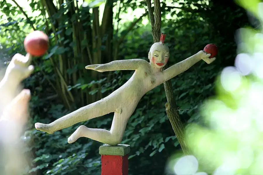 105 | 2021 | Milda – OT Plinz | Skulpturengarten | © carsten riede fotografie