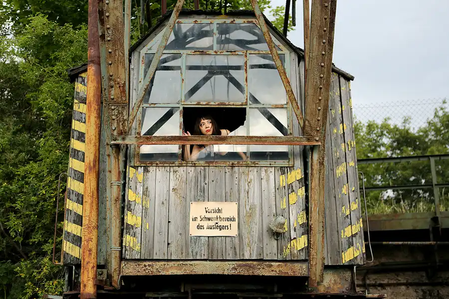 024 | 2021 | Arnstadt | Bahnbetriebswerk Arnstadt – Model Yuli Hung | © carsten riede fotografie
