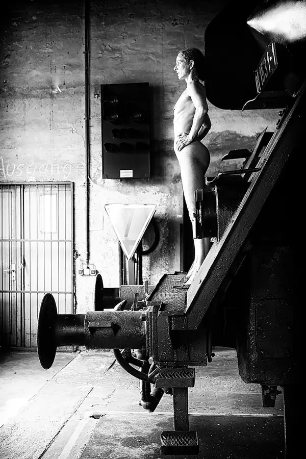 067 | 2021 | Arnstadt | Bahnbetriebswerk Arnstadt – Model Nadine L'Adorée | © carsten riede fotografie