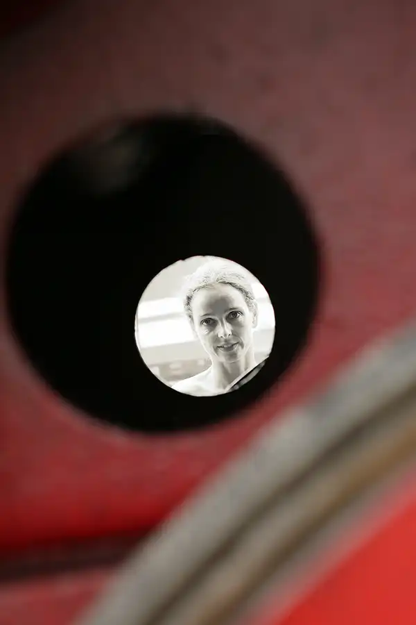 157 | 2021 | Arnstadt | Bahnbetriebswerk Arnstadt – Model Nadine L'Adorée | © carsten riede fotografie