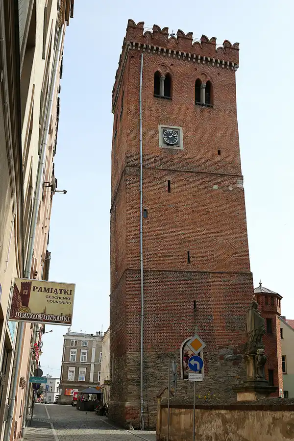 027 | 2021 | Zabkowice Slaskie (Frankenstein) | Schiefer Turm von Frankenstein | © carsten riede fotografie