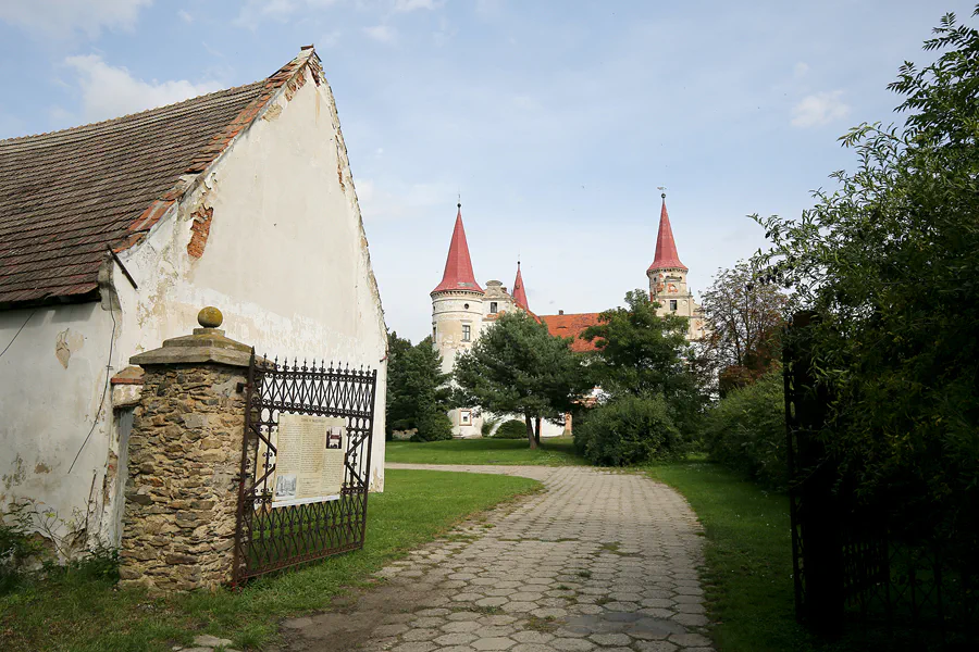 040 | 2021 | Piotrowice Swidnickie (Peterwitz) | Zamek w Piotrowicach Swidnickich (Schloss Peterwitz) | © carsten riede fotografie