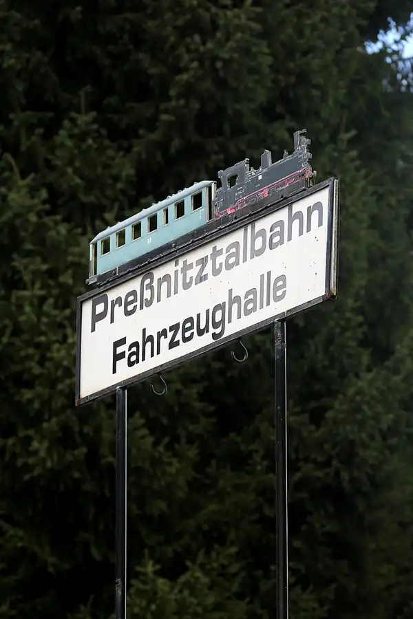 171 | 2021 | Jöhstadt | Haltepunkt Ausstellungs- und Fahrzeughalle – Pressnitztalbahn | © carsten riede fotografie