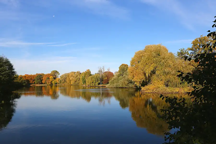 027 | 2021 | Berlin | Obersee-Orankesee-Park | © carsten riede fotografie