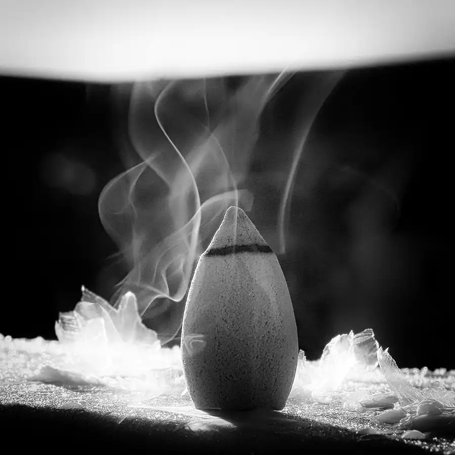 050 | 2021 | Berlin | Incense – Räucherkerze | © carsten riede fotografie
