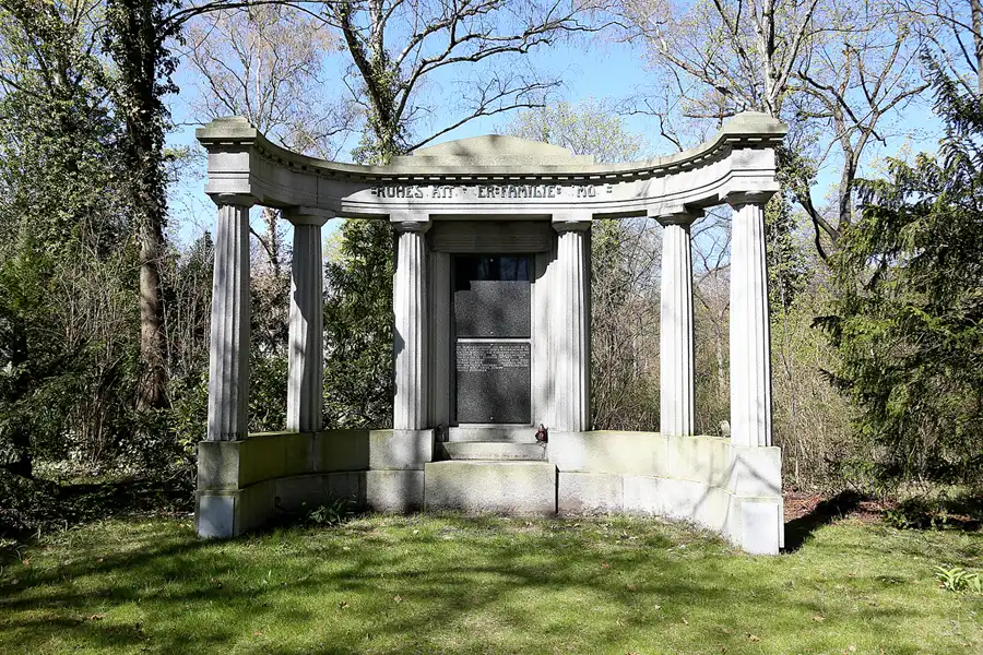 008 | 2022 | Berlin | Zentralfriedhof Friedrichsfelde | © carsten riede fotografie