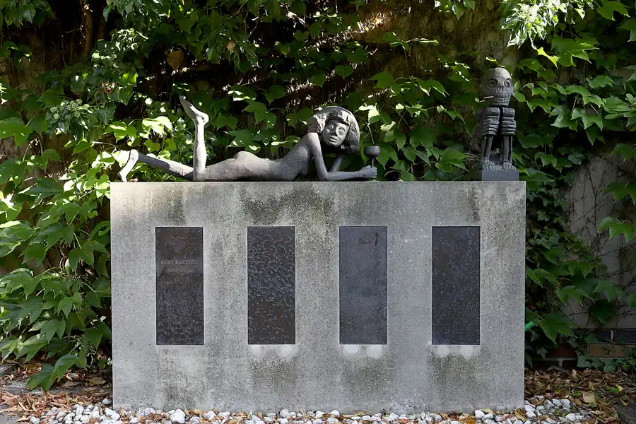 043 | 2022 | Berlin | Friedhof Schöneberg III Stubenrauchstrasse | © carsten riede fotografie