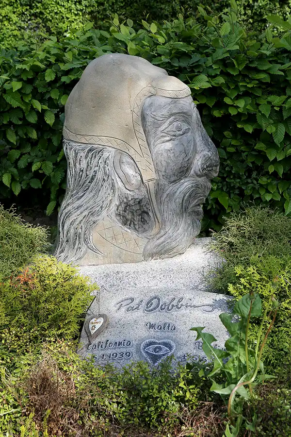 053 | 2022 | Berlin | Friedhof Schöneberg III Stubenrauchstrasse | © carsten riede fotografie