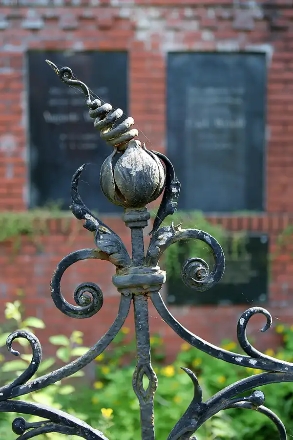 067 | 2022 | Berlin | Friedhof Schöneberg III Stubenrauchstrasse | © carsten riede fotografie