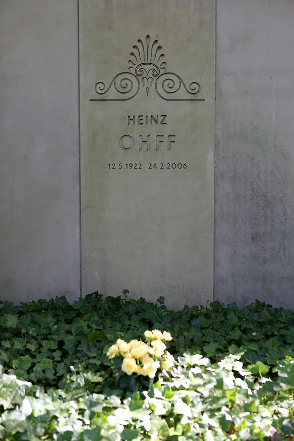 061 | 2022 | Berlin | Friedhof Schöneberg III Stubenrauchstrasse | © carsten riede fotografie