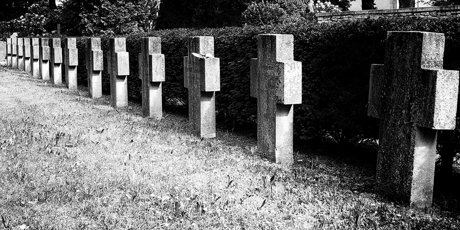 081 | 2022 | Berlin | Friedhof Schöneberg III Stubenrauchstrasse | © carsten riede fotografie