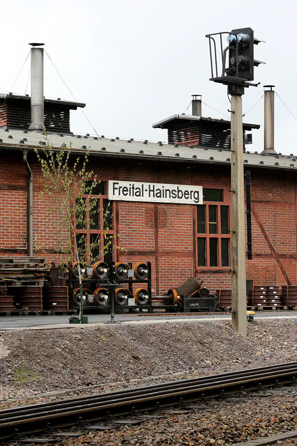 002 | 2022 | Freital-Hainsberg | Bahnhof – Weisseritztalbahn | © carsten riede fotografie