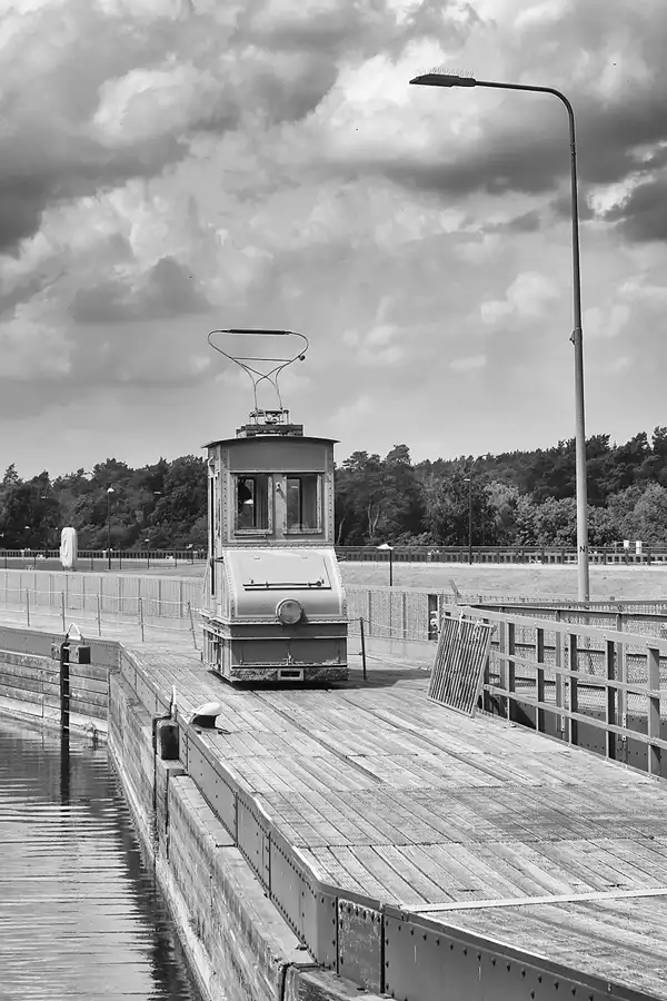 019 | 2022 | Niederfinow | Schiffshebewerk | © carsten riede fotografie