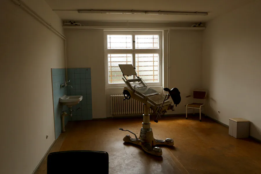 080 | 2022 | Berlin | Das Haftkrankenhaus in der Untersuchungshaftanstalt des Ministeriums für Staatssicherheit der DDR (MfS) Hohenschönhausen | © carsten riede fotografie