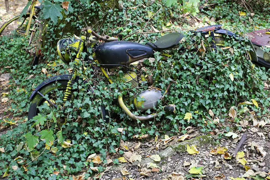 049 | 2022 | Erkrath | Auto-Skulpturen-Park | © carsten riede fotografie